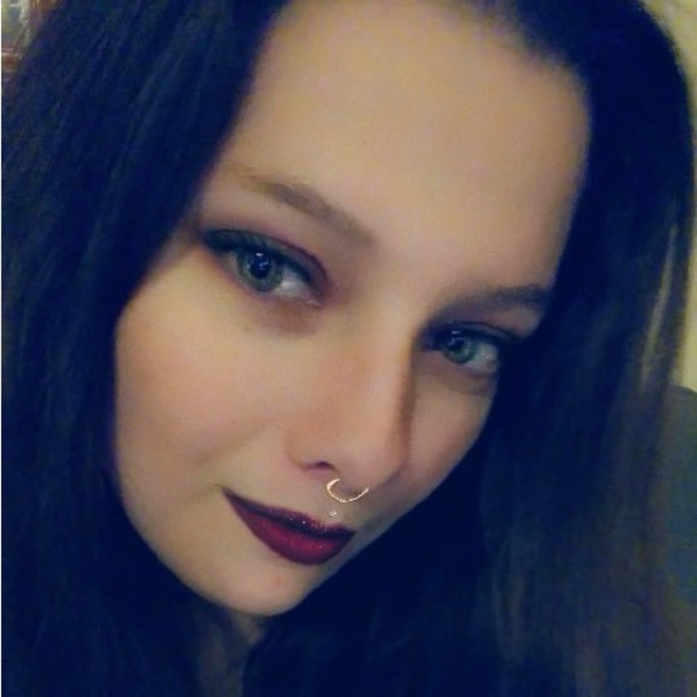 Meet your Posher, Felicia